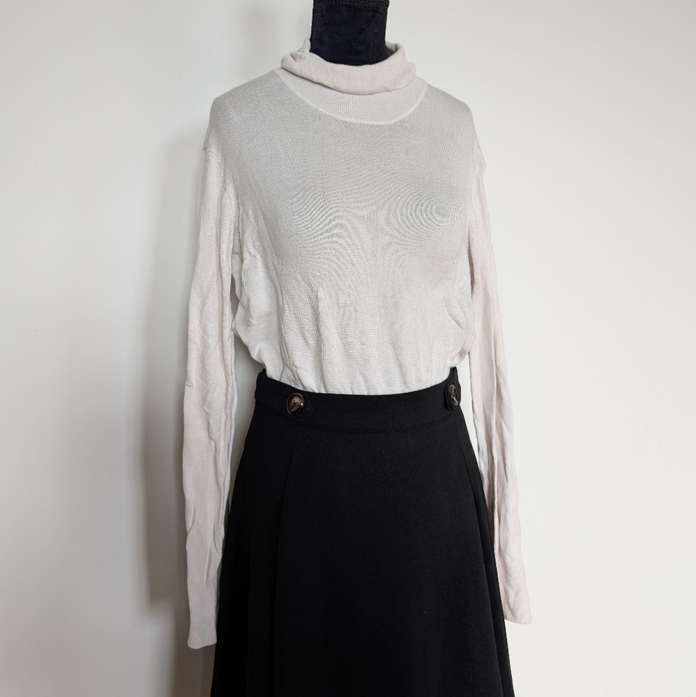 H&M Staple White Turtleneck Size S